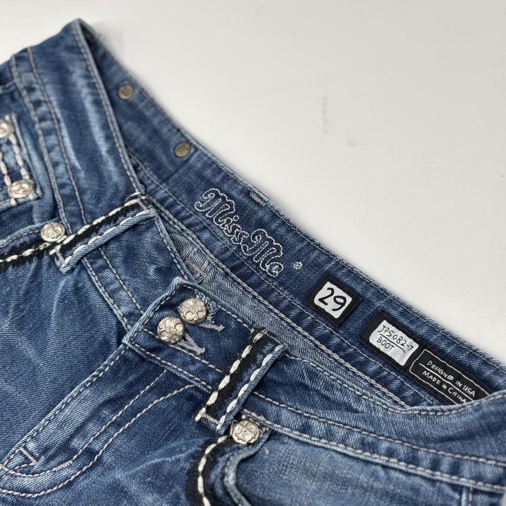 Miss Me Women 29x24 Cropped Bootcut Jeans Raw Hem Angel Wing Flap